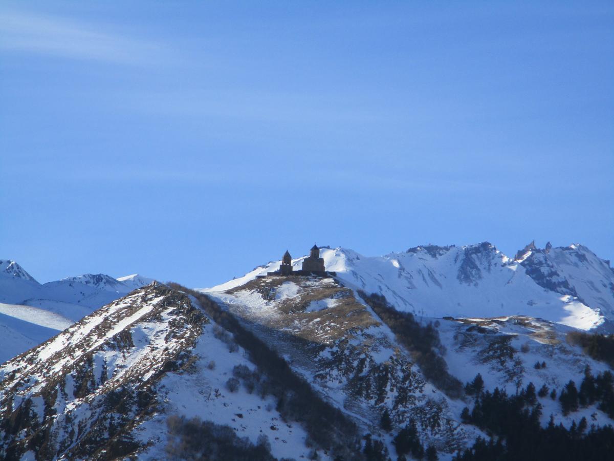 Hotel The White House Kazbegi Esterno foto