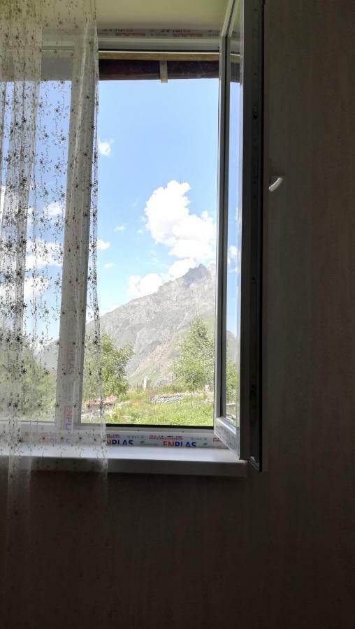 Hotel The White House Kazbegi Camera foto